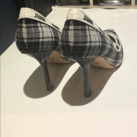 J’Adior - Picture 3 of 4